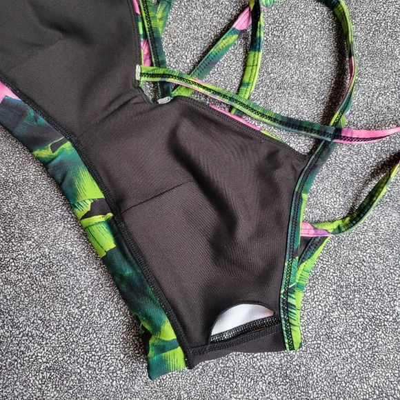 Betsey Johnson jungle print strappy sports bra - Picture 8 of 11